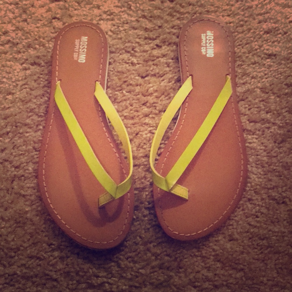 💛Mossimo Sandals